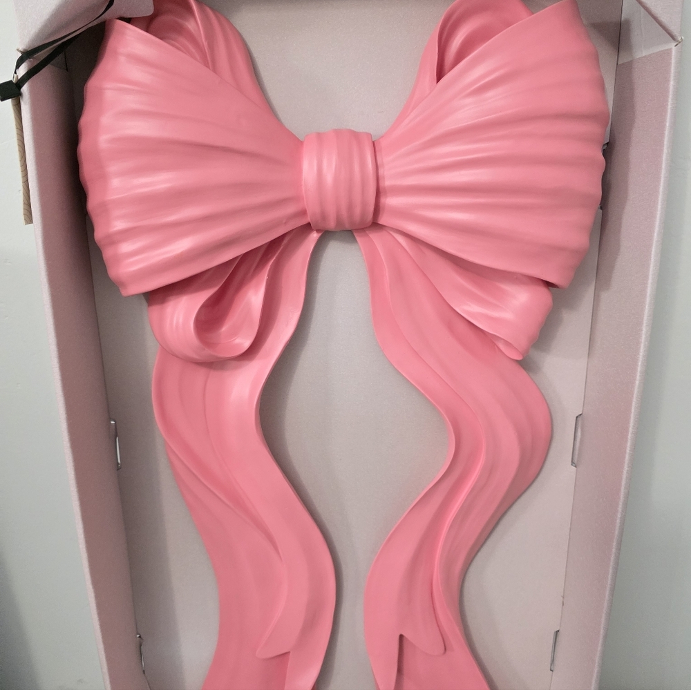 Viral Pink Bow Wall Decor